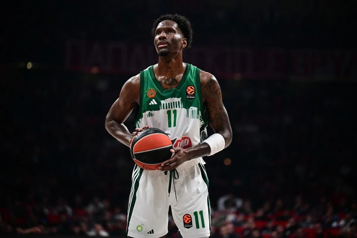 Χέις-Ντέιβις για τη ρουτίνα του: Ο Ολυμπιακός δεν μου την επέτρεψε, δεν θα τον κατηγορήσω για την απόδοσή μου