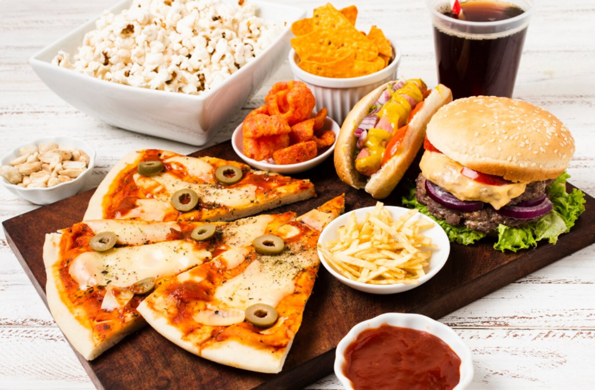 Υπερ-επεξεργασμένα τρόφιμα: Έρευνα συνδέει την αυξημένη κατανάλωση με επιβαρυμένη υγεία των οστών