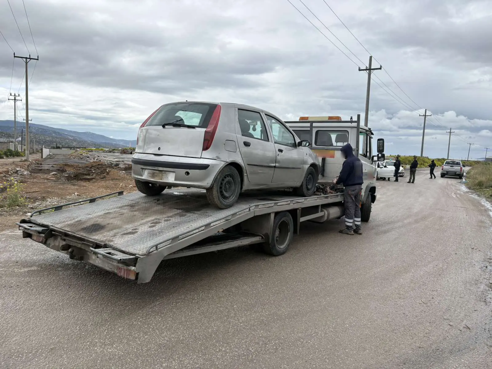 Ίλιον: Αστυνομία εντοπίζει «κρυψώνα» ναρκωτικών και όπλων – Κατασχέσεις και συλλήψεις 6 Ίλιον: Αστυνομία εντοπίζει «κρυψώνα» ναρκωτικών και όπλων – Κατασχέσεις και συλλήψεις