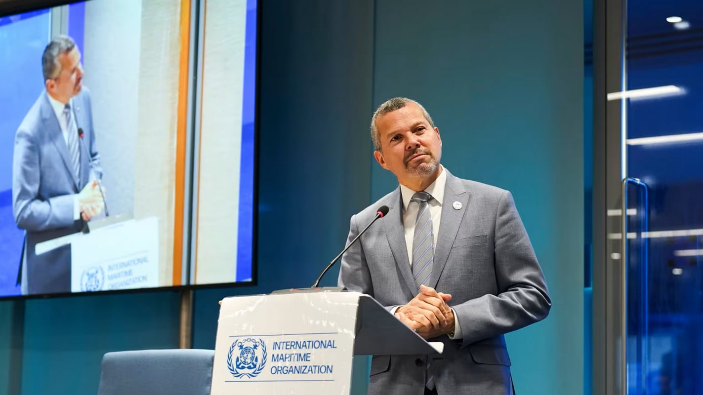 Ο Διεθνής Ναυτιλιακός Οργανισμός (IMO) του ΟΗΕ ξεκινά συνομιλίες για ανθρωπιστικό διάδρομο στα Στενά του Ορμούζ