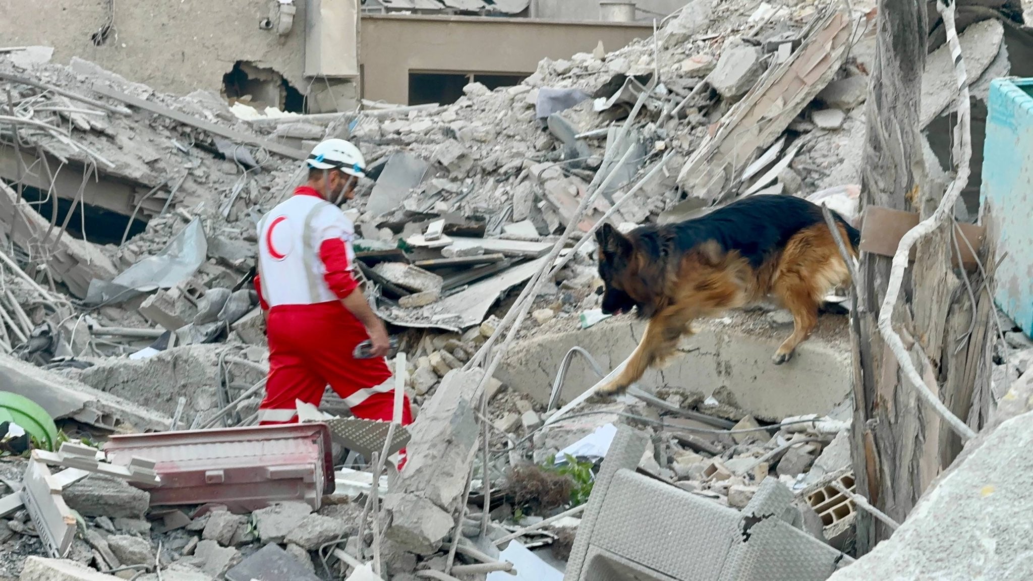 Ιράν: Πάνω από 787 νεκροί από τις επιθέσεις, δηλώνει η Ερυθρά Ημισέληνος – 1.039 χτυπήματα σε 153 πόλεις