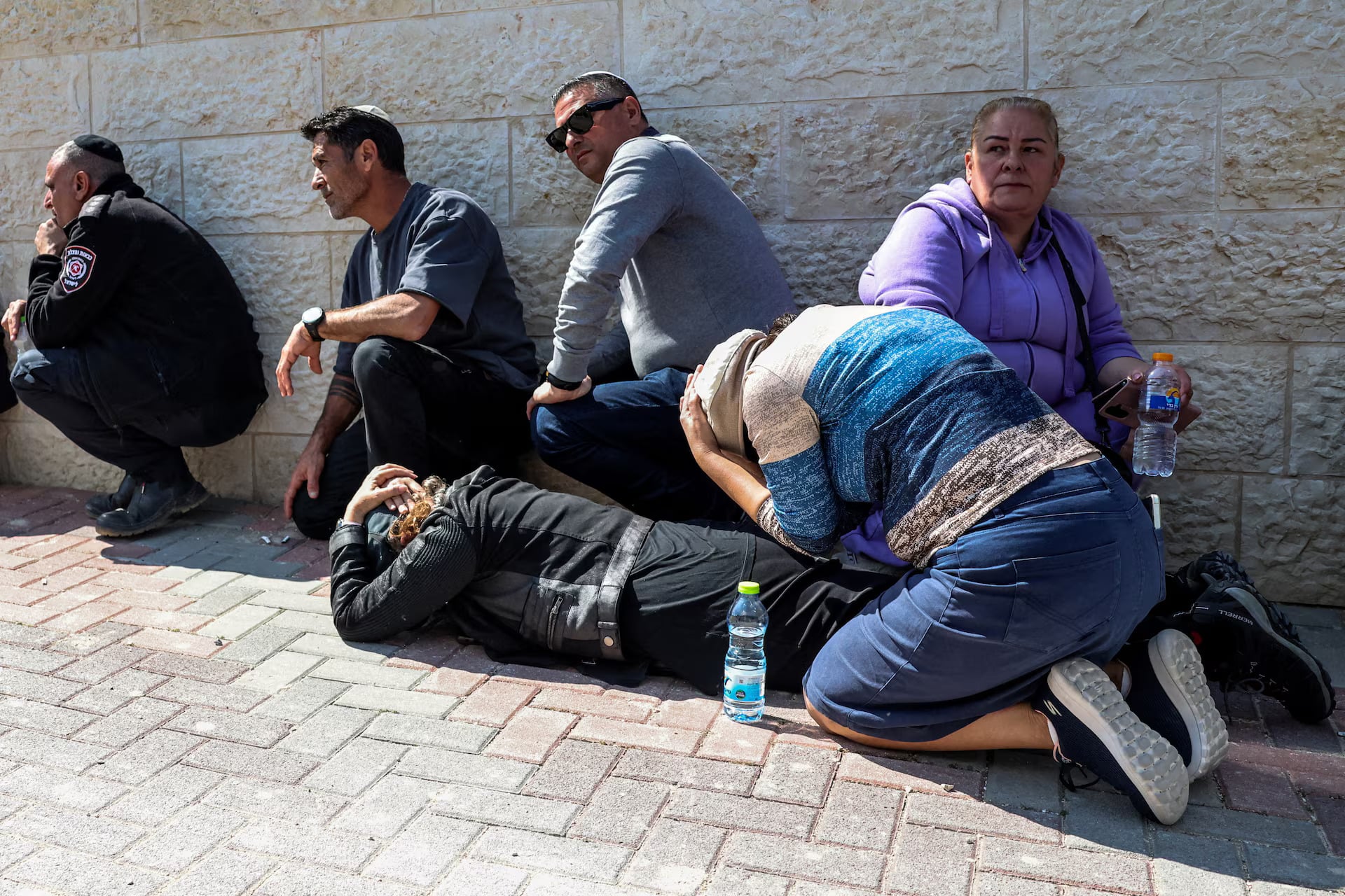 Ισραήλ: Συντονισμένη επίθεση από Λίβανο και Ιράν – Σειρήνες ηχούν σε Χάιφα και Ιερουσαλήμ