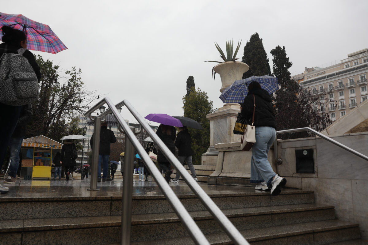 Καιρός: Καταιγίδες σε όλη τη χώρα, δυνατοί άνεμοι και νέα πτώση της θερμοκρασίας