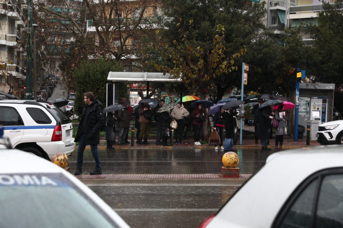 Καιρός σήμερα: Καταιγίδες, βροχές και χιόνια σε αρκετές περιοχές της χώρας – Οι άνεμοι φτάνουν τα 7 μποφόρ