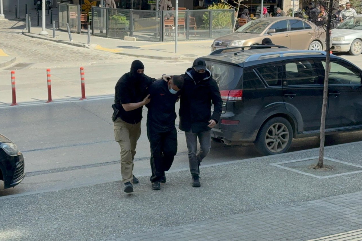 Καλαμαριά: Ποινική δίωξη για φόνο εκ προθέσεως στον 23χρονο που μαχαίρωσε θανάσιμα τον 20χρονο