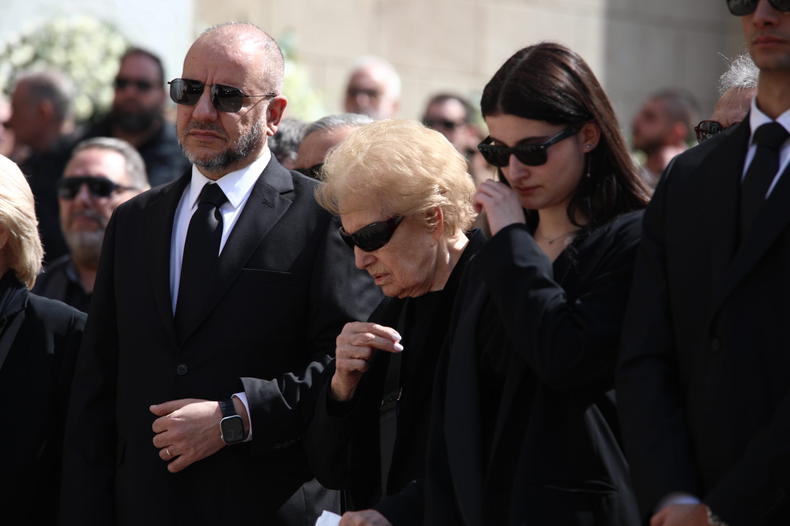 Η Μαρινέλλα στο διηνεκές: Ο συγκινητικός αποχαιρετισμός και το χειροκρότημα της Ελλάδας στη φωνή που ανυψώθηκε πάνω από το Ηρώδειο 29 Κηδεία Μαρινέλλας