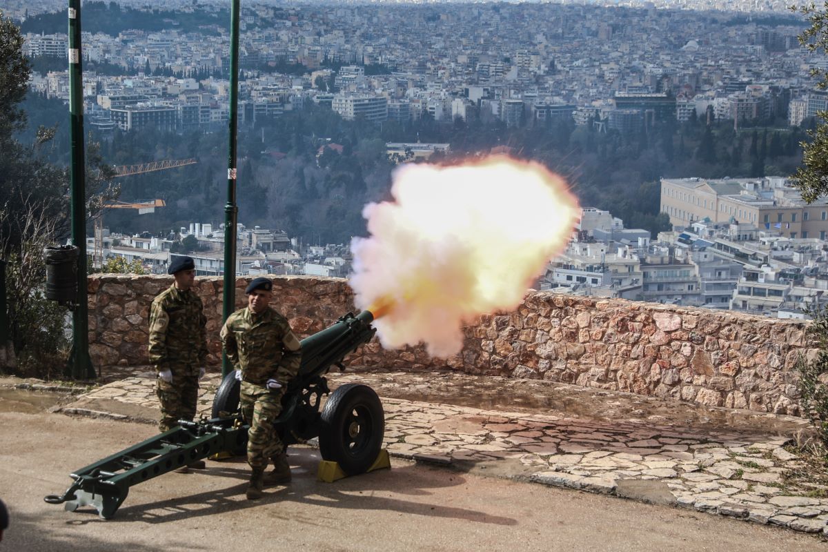 Κανονιοβολισμοί στον Λυκαβηττό