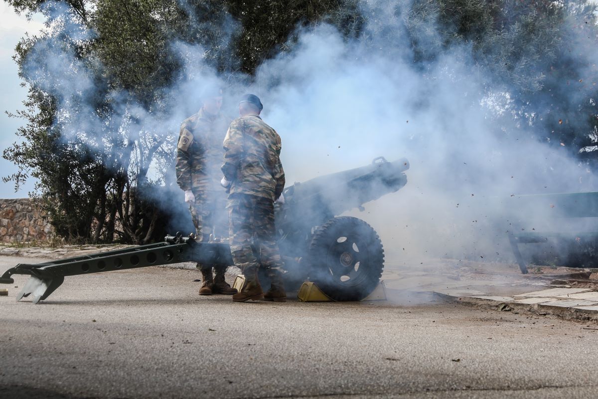Κανονιοβολισμοί στον Λυκαβηττό