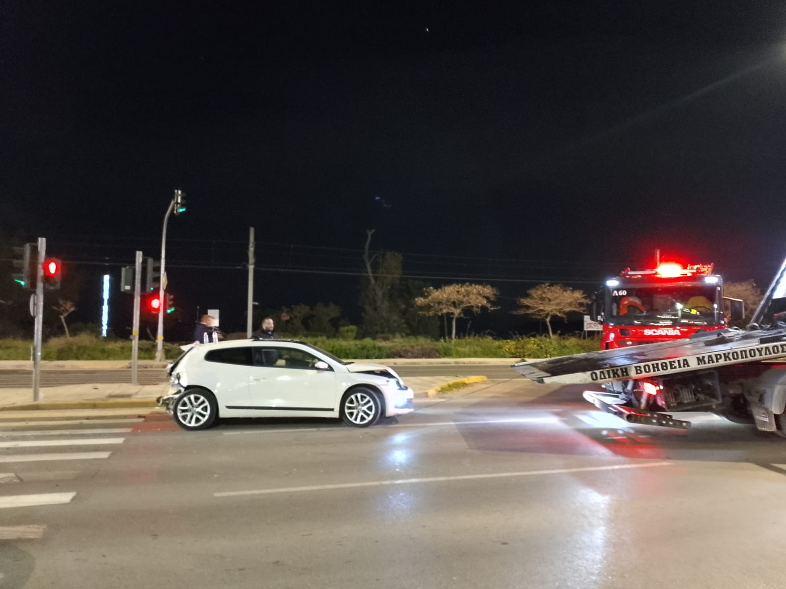 Σοβαρό τροχαίο στην Ποσειδώνος: Οδηγός υπό την επήρεια αλκοόλ προκάλεσε καραμπόλα με θύμα 24χρονο