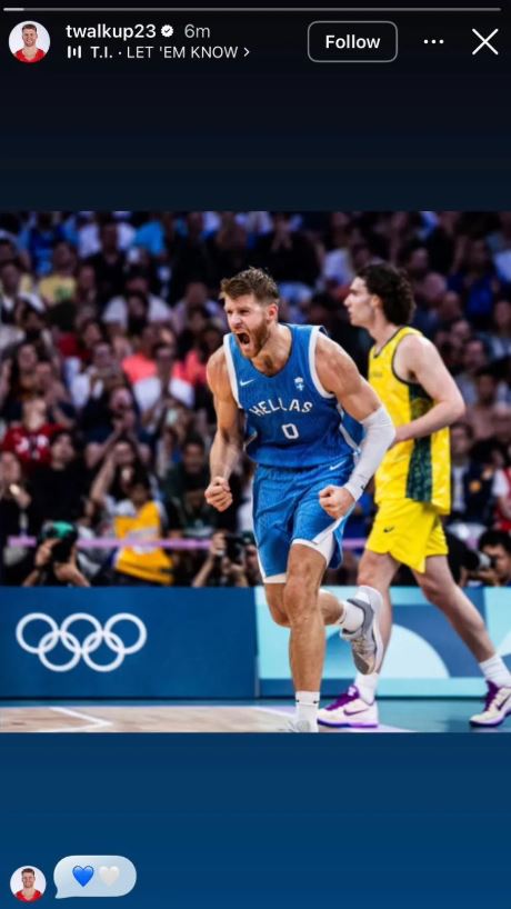 "Η αντίδραση του Γουόκαπ στον Παναθηναϊκό με τη φανέλα της Εθνικής Ελλάδας και γαλανόλευκες ψυχές" 2 "Η αντίδραση του Γουόκαπ στον Παναθηναϊκό με τη φανέλα της Εθνικής Ελλάδας και γαλανόλευκες ψυχές"