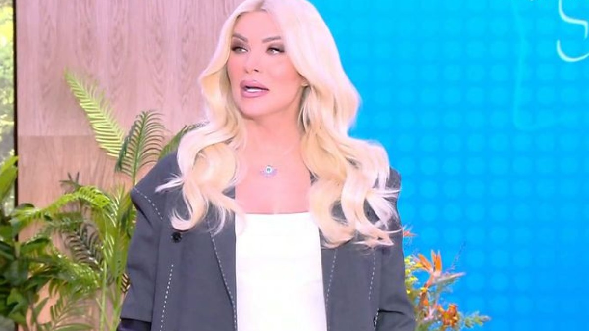 Καινούργιου: Η επιθυμία στο Super Κατερίνα – «Είμαι στον 9ο μήνα εγκυμοσύνης και ψάχνω λαγάνα! Δεν υπάρχει πουθενά;»