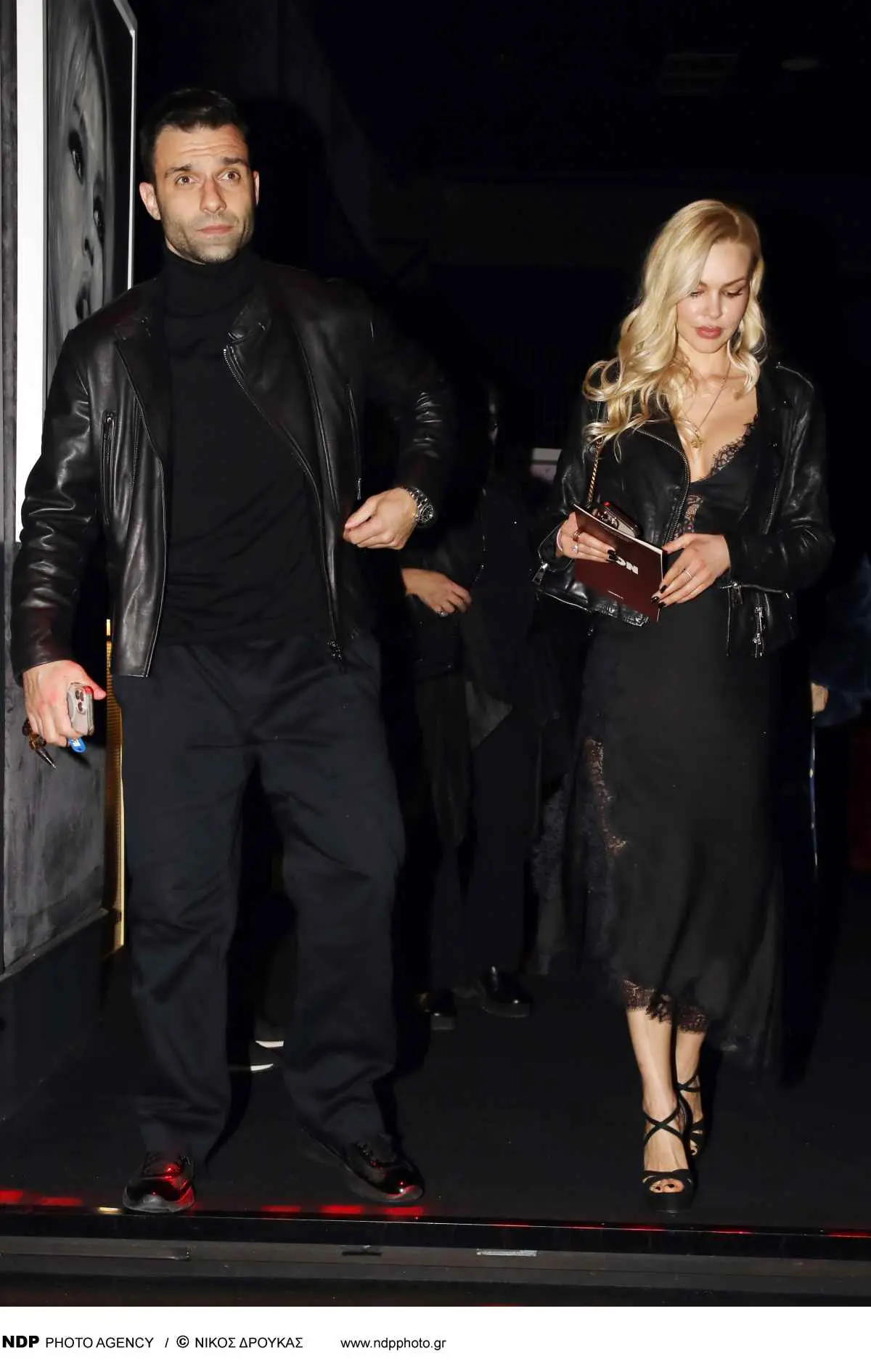 Γιώργος Τζαβέλλας - Βίκυ Κάβουρα