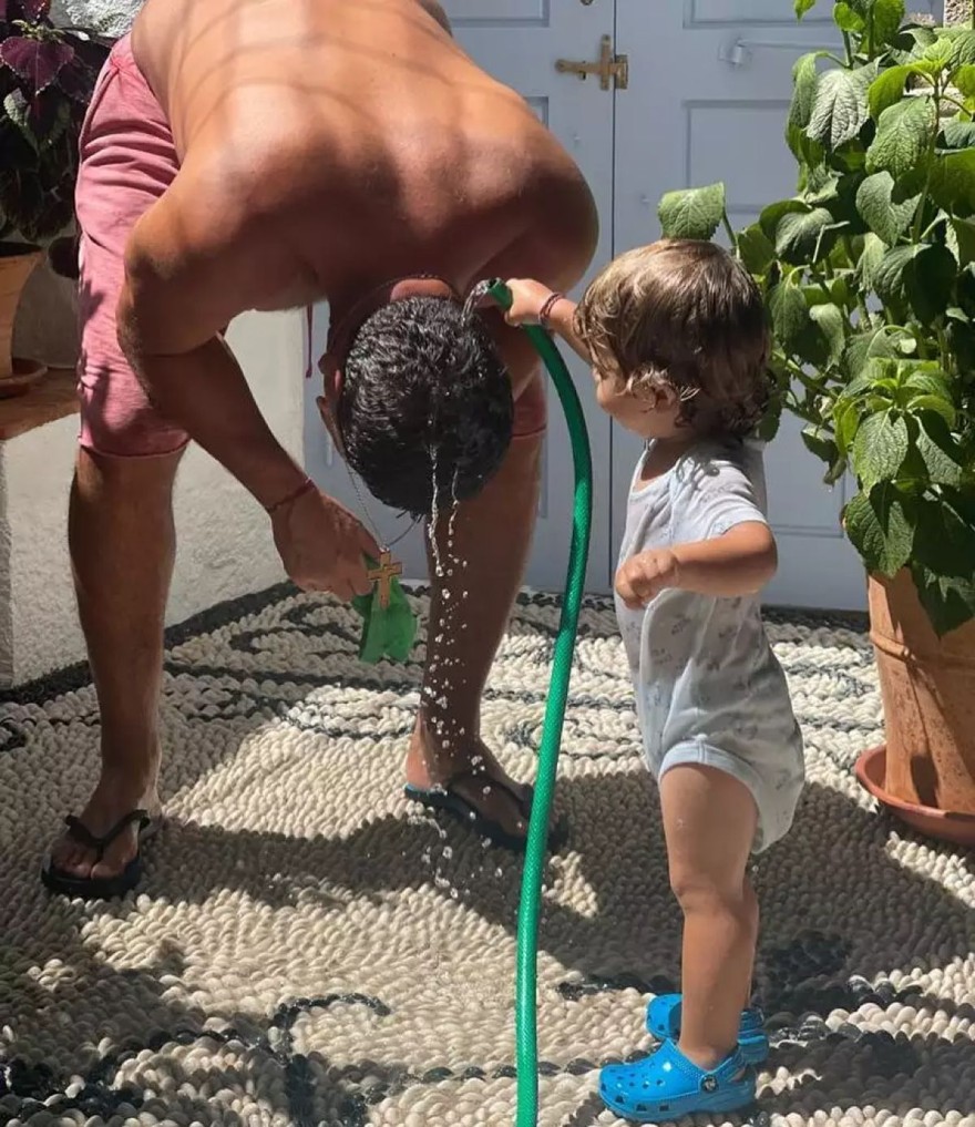 Βασίλης Κικίλιας: Πρώτη φορά παρακολούθησε την ΑΕΚ με τον γιο του – «Χαρά και συγκίνηση» (Βίντεο) 4 Βασίλης Κικίλιας