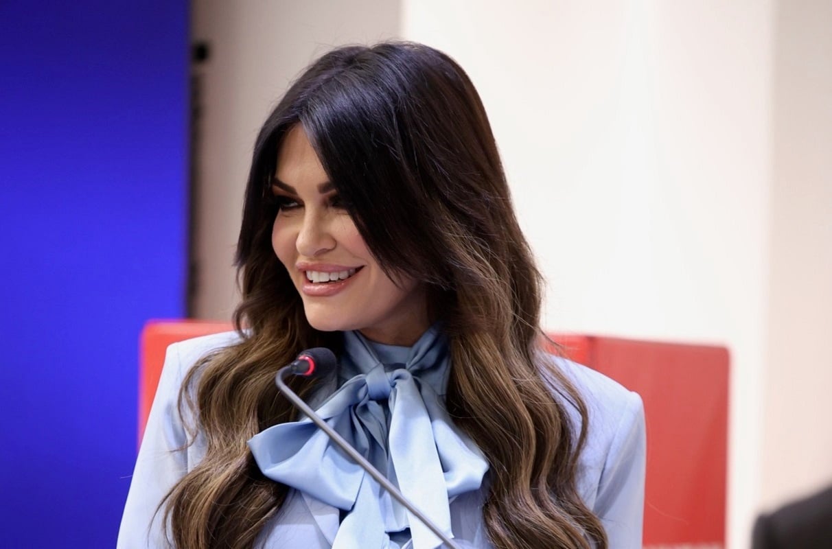 Κίμπερλι Γκίλφοϊλ: H Πρέσβης των ΗΠΑ στο Μητροπολιτικό Κολλέγιο – «Η επόμενη γενιά ηγετών είναι τολμηρή και αποφασισμένη»