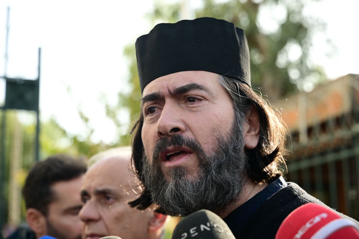 Πατέρας Αντώνιος: Διεκόπη η δίκη για τις 7 Μαΐου – «Επιθυμώ να δικαστώ, έχω κουραστεί με αυτήν την κατάσταση, παρακαλώ να αρχίσουμε»