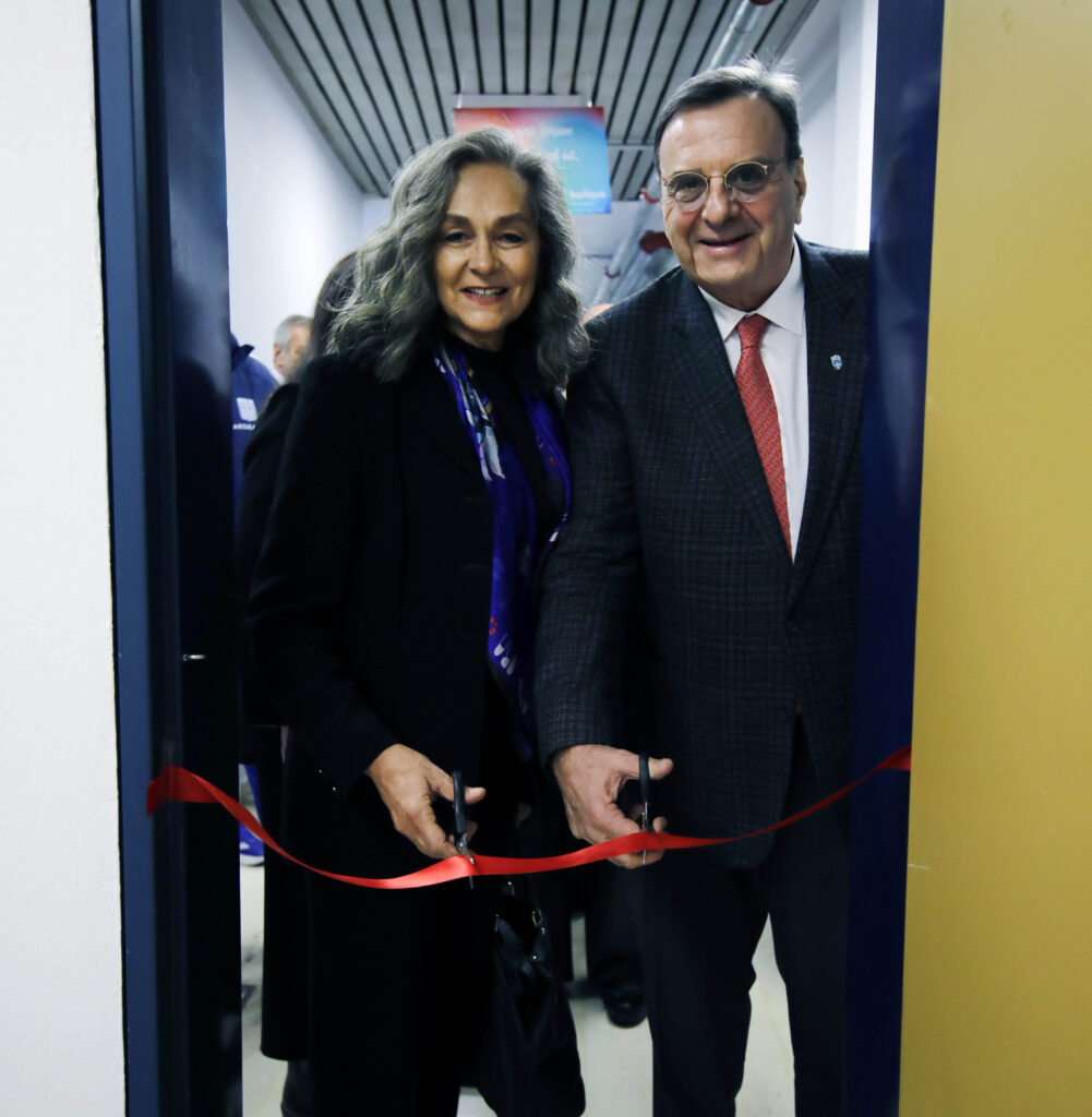 Ανοίγει τις πόρτες του το ανανεωμένο φυσικοθεραπευτήριο στο ΟΑΚΑ από τον Ισίδωρο Κούβελο και τη Σοφία Σακοράφα