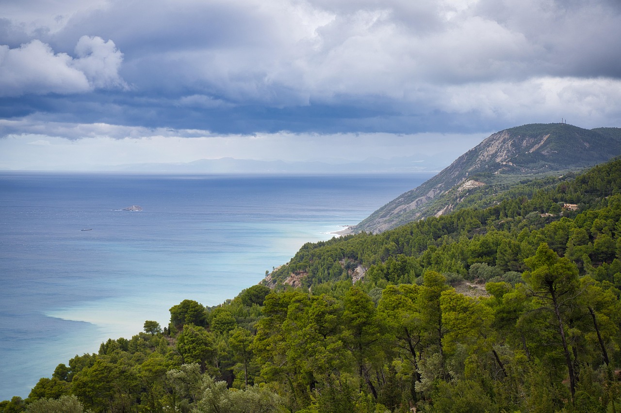Κουράστηκες από Σαντορίνη; Αυτά τα 7 ελληνικά νησιά θα σε κερδίσουν