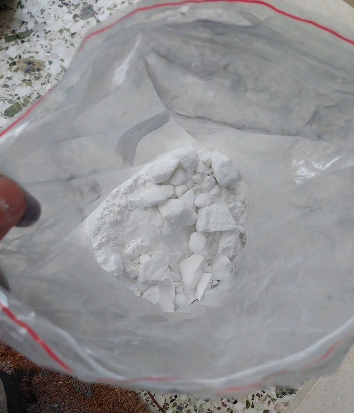 Άγιος Δημήτριος: Ανήλικος μετέτρεψε το παιδικό δωμάτιο σε εργαστήριο εκρηκτικών – Ανακαλύφθηκαν πάνω από 6.500 κροτίδες