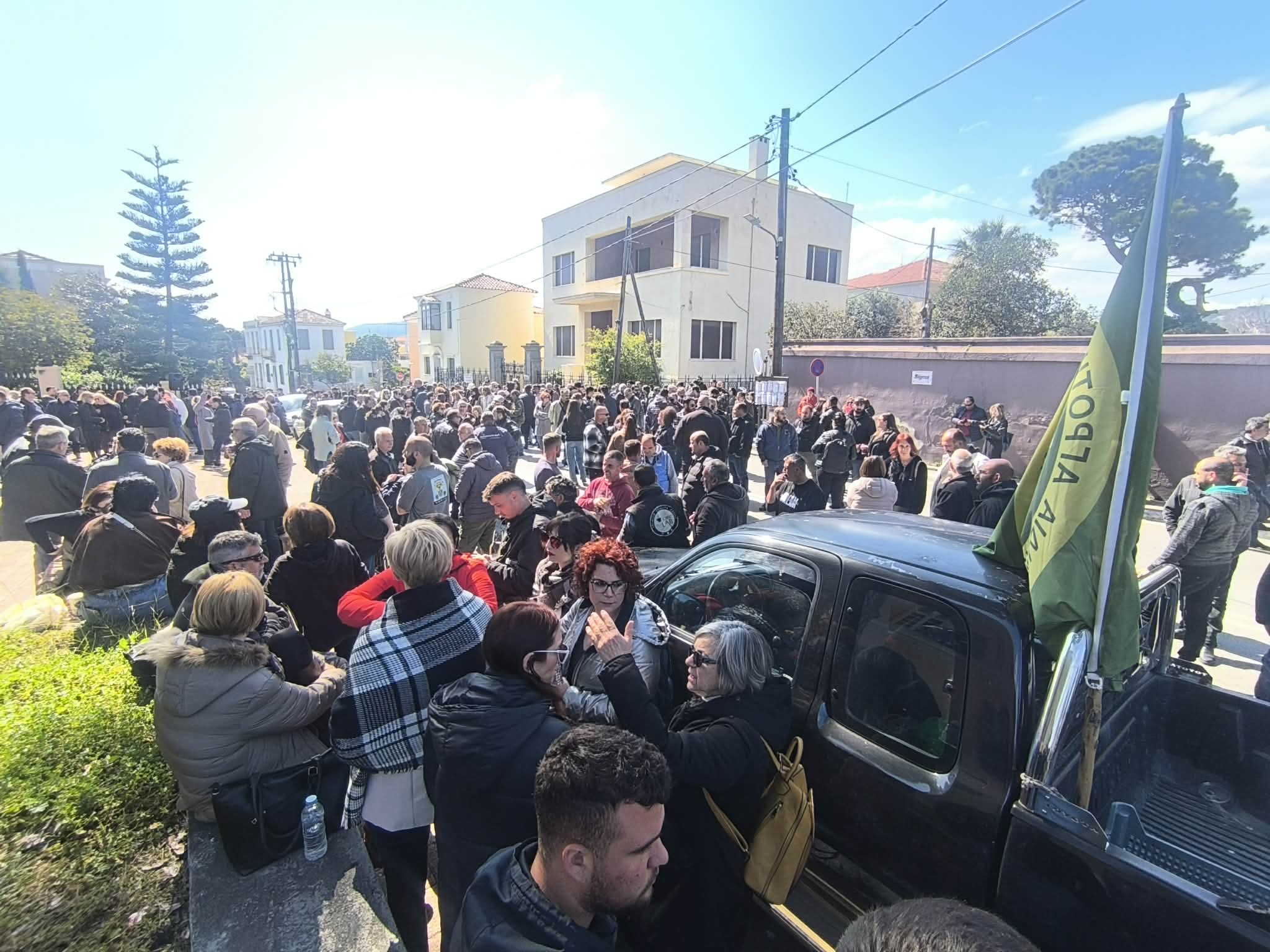 Σύσκεψη Τσιάρα με κτηνοτρόφους Λέσβου για αφθώδη πυρετό: Αποζημίωση για το γάλα από την έναρξη των μέτρων
