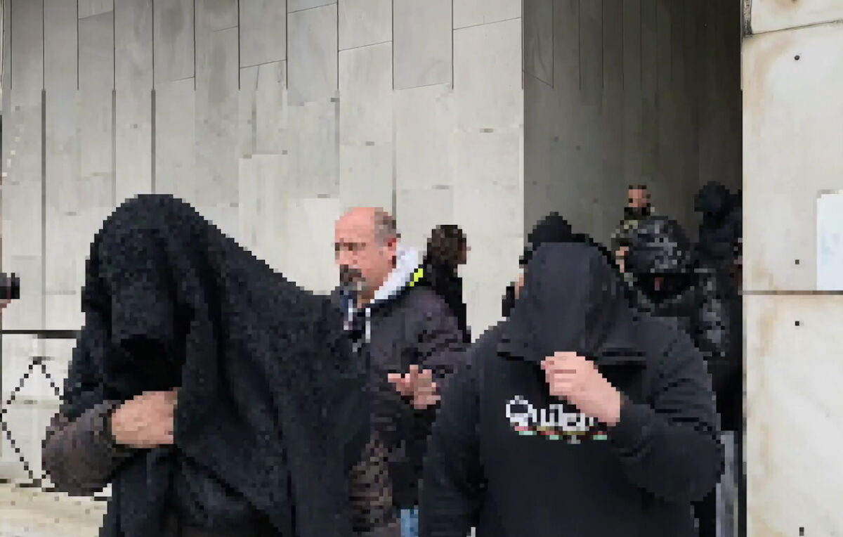 Καυτοί διάλογοι που αποκάλυψαν το κύκλωμα απάτης στον ΕΦΚΑ – «Δύο επιχειρήσεις μου είναι σε ψεύτικη εταιρεία» παραδεχόταν ο TikToker