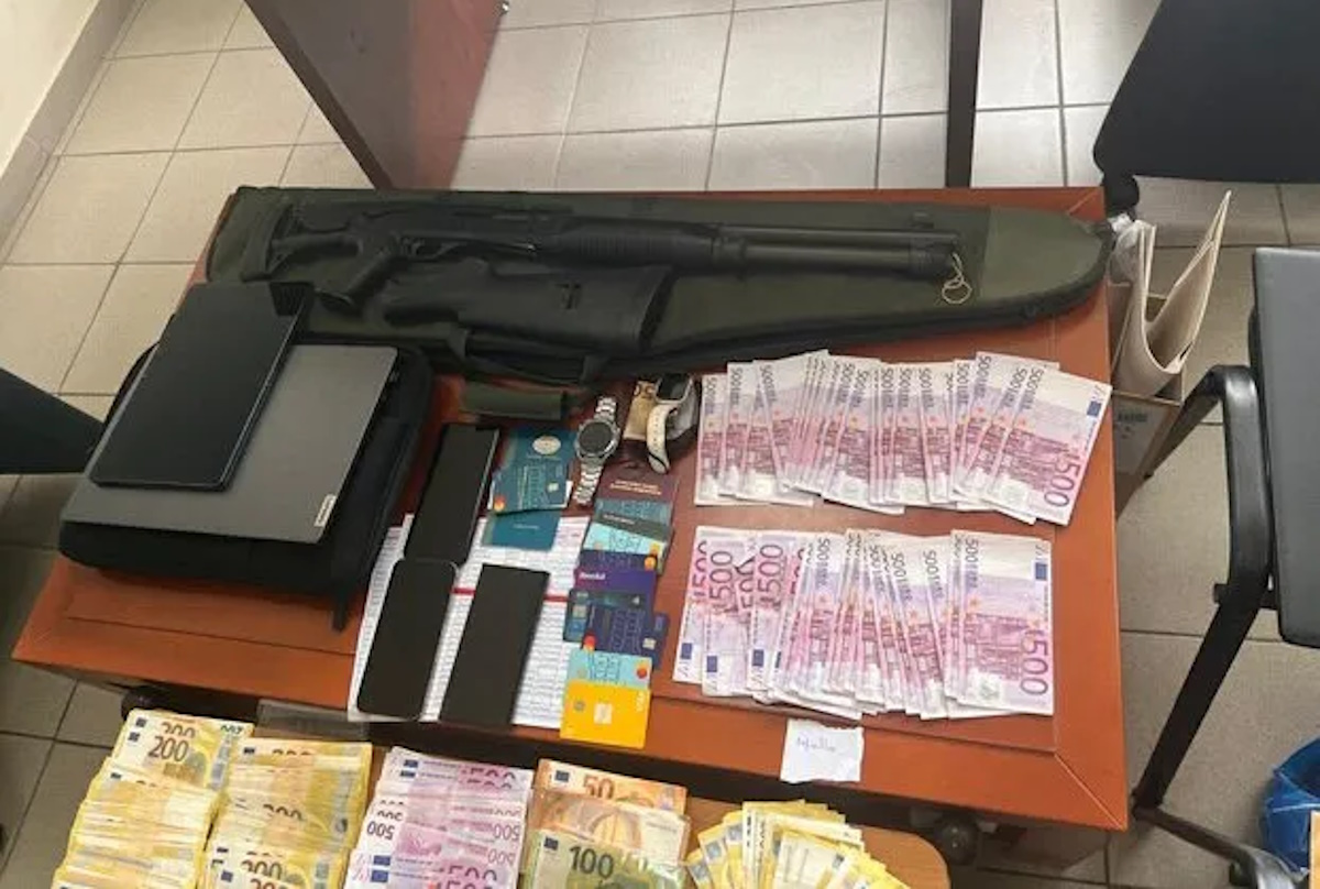 Απέσπασαν 5 εκατομμύρια ευρώ εκμεταλλευόμενοι αλλοδαπούς εργάτες – 21 συλλήψεις σε Κρήτη, Αττική και Βοιωτία