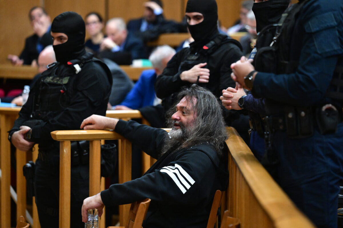 Home 74 Χρυσή Αυγή: Η εισαγγελέας απέρριψε όλα τα ελαφρυντικά – Επίθεση Λαγού στους δικαστές