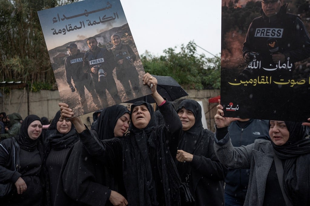 Λίβανος: Θρήνος στην κηδεία των δημοσιογράφων που σκοτώθηκαν σε ισραηλινή επιδρομή 3 Λίβανος κηδεία δημοσιογράφων