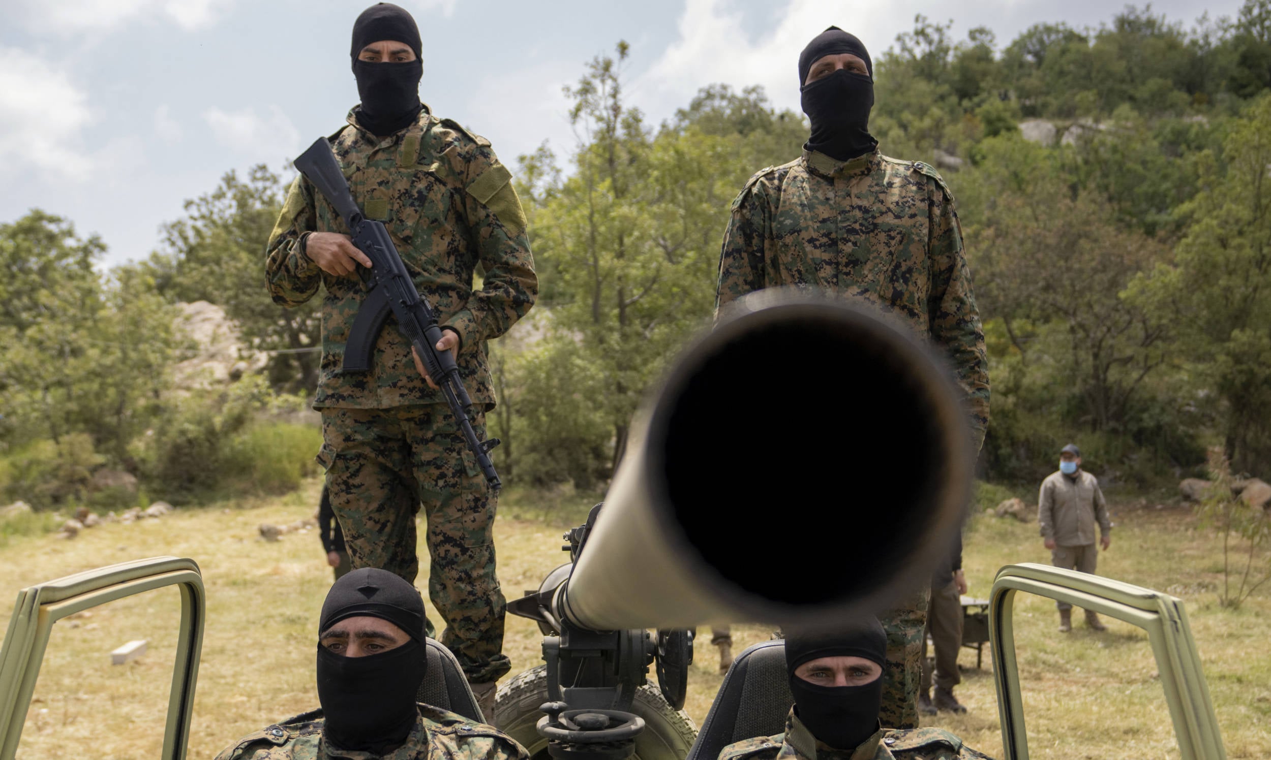 Ισραήλ: Ιρανική και Λιβανέζικη επίθεση, χτύπημα σε διυλιστήριο της Χάιφα – Μαχητές της Χεζμπολάχ κρύβονται σε ασθενοφόρα