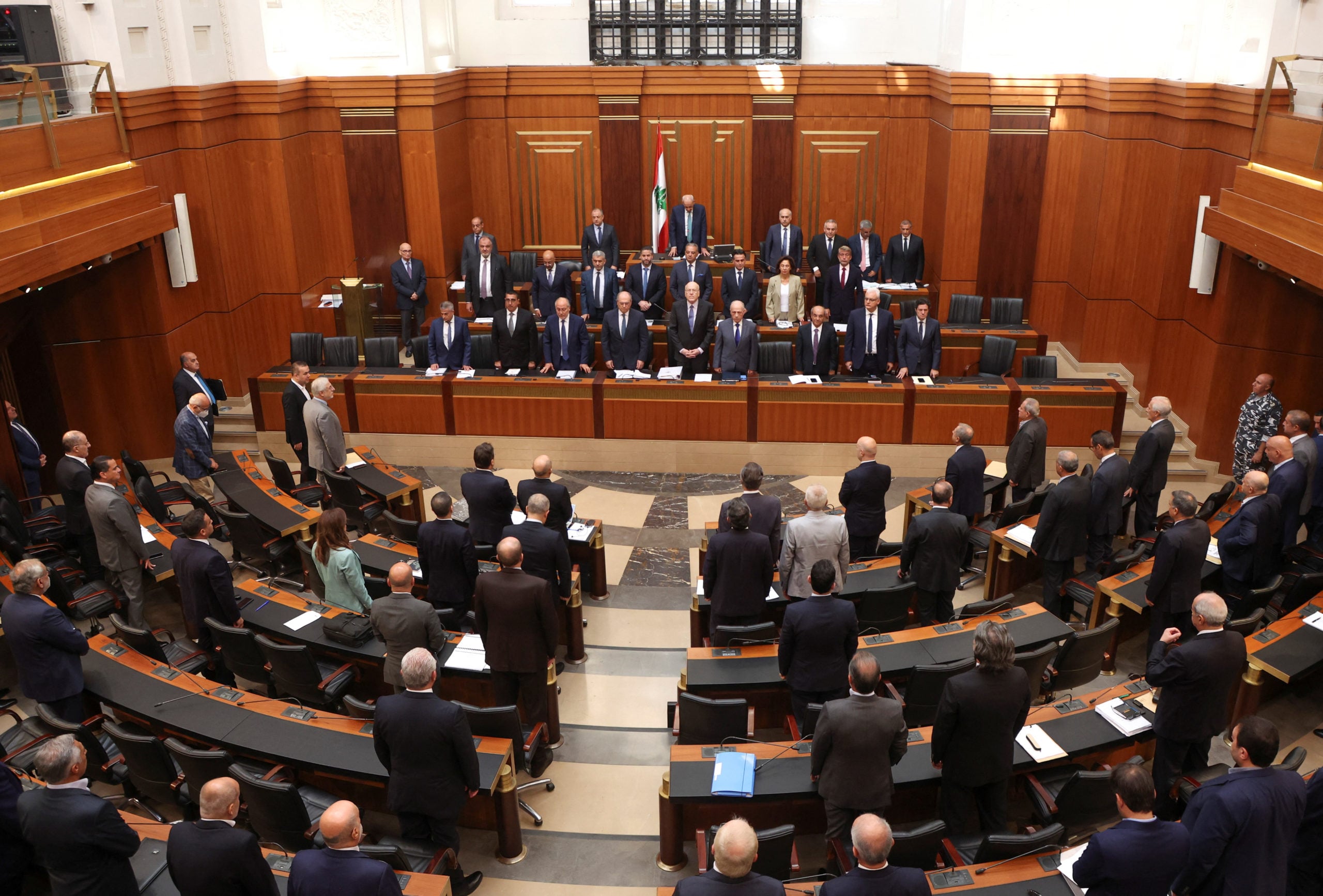 Λίβανος: Ενέκριναν 2ετή καθυστέρηση των εκλογών υπό τον βόμβο ισραηλινών μαχητικών