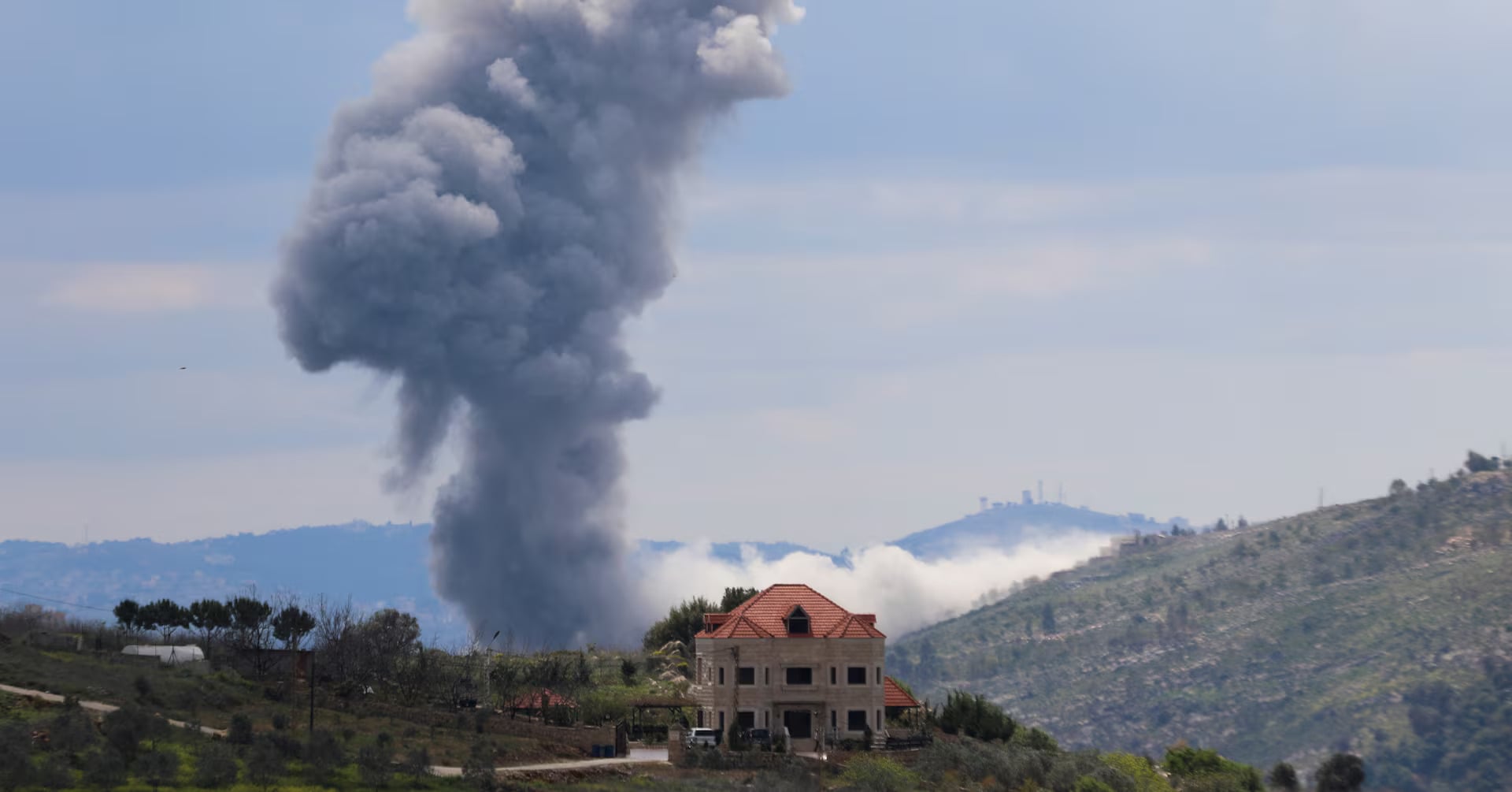 Λίβανος: Το Ισραήλ κατέστρεψε ομάδα μαχητών της Χεζμπολάχ σε αεροπορική επίθεση – ΒΙΝΤΕΟ