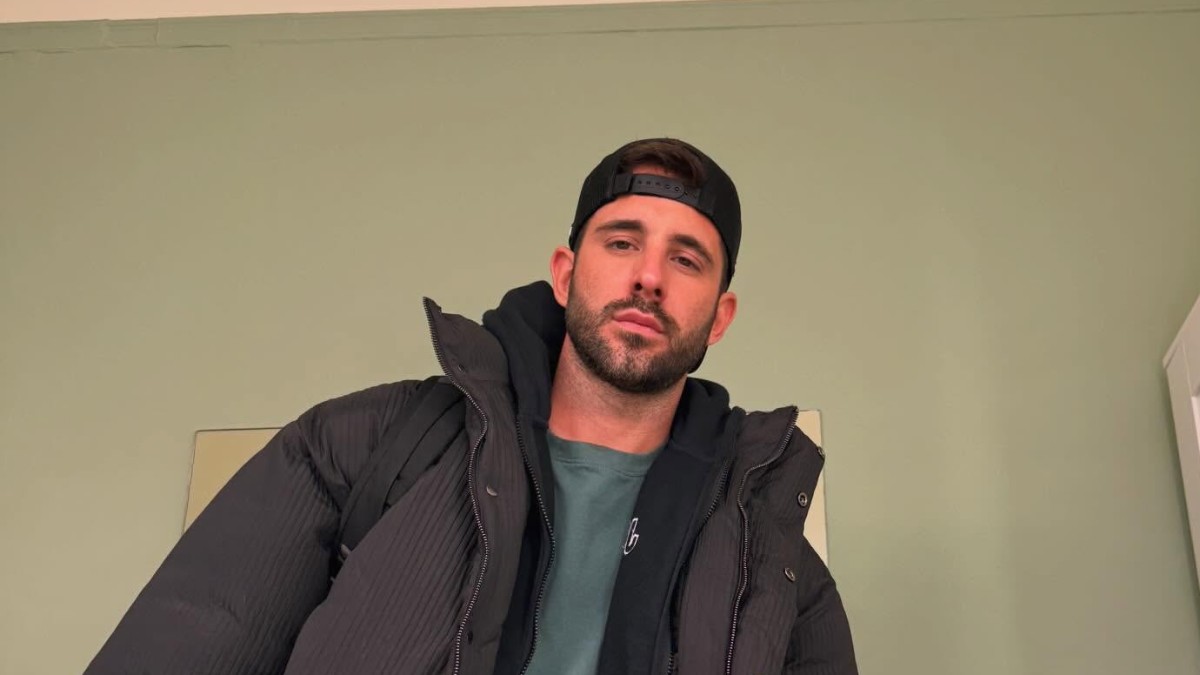 Γιώργος Λιβάνης: Φωτογραφίζεται με τον γιο του και στέλνει ευχές για «Καλό Μήνα»