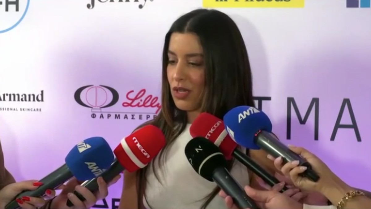 Μαρίνα Σάττι: «Ντρεπόμουν γιατί ο πατέρας μου είναι μαύρος! Όταν ερχόταν στο φροντιστήριο ανησυχούσα»