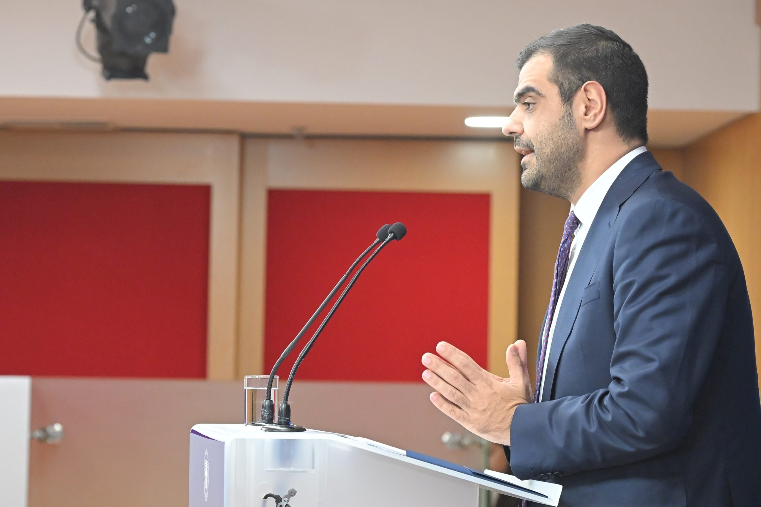 Παύλος Μαρινάκης: Νέα μέτρα όταν χρειαστεί – Οι δηλώσεις του για τη μείωση του Ειδικού Φόρου Κατανάλωσης στα καύσιμα