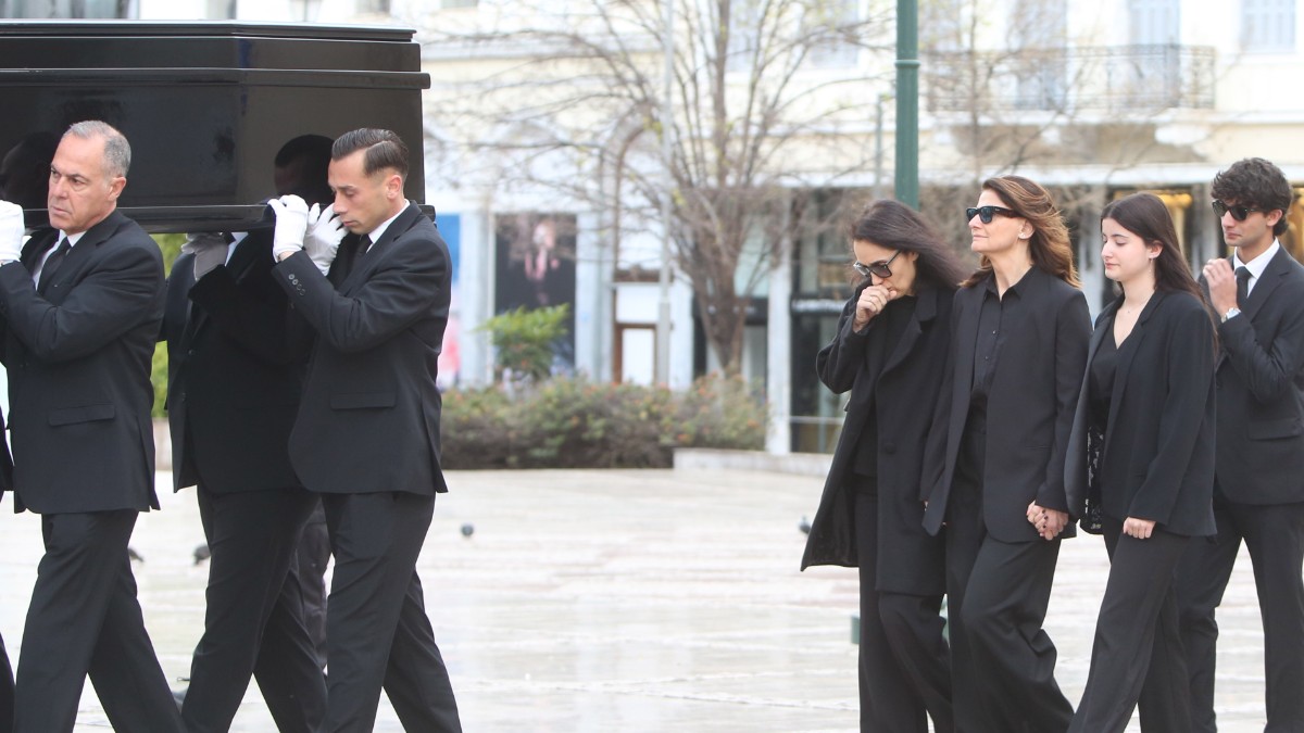 Αποχαιρετισμός Μαρινέλλας: Σε στενό κύκλο 50 ατόμων η ταφή – Επιθυμία της κόρης, Τζωρτίνας