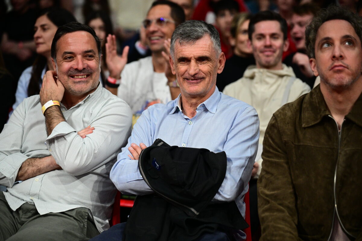 Ολυμπιακός – Παναθηναϊκός: Μεντιλίμπαρ, Μουζακίτης και Κωστούλας παρευρέθηκαν στο ΣΕΦ για το ντέρμπι της Euroleague