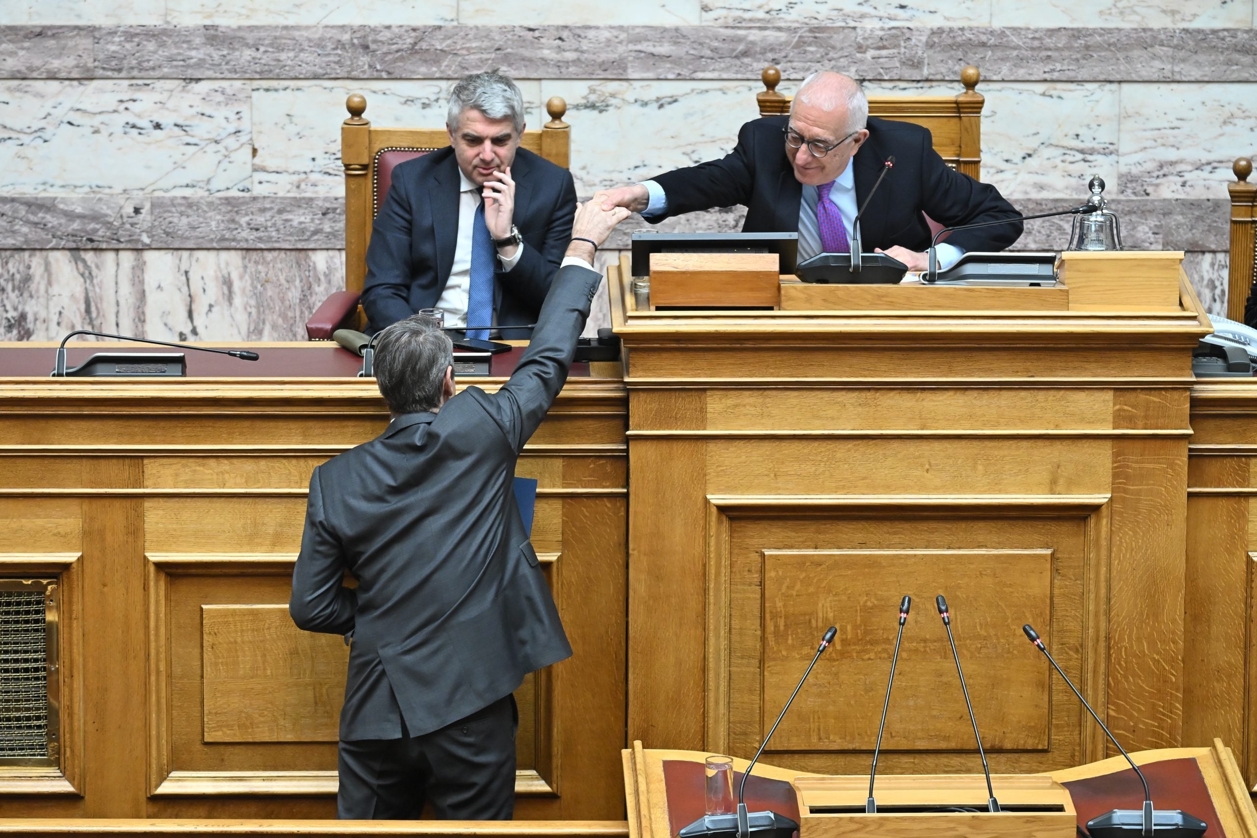Γενέθλια για τον Κυριάκο Μητσοτάκη: «Στο γραφείο μου, απολαμβάνω γλυκό χωρίς ζάχαρη» – Η συνομιλία με τον Κυριάκο Βελόπουλο