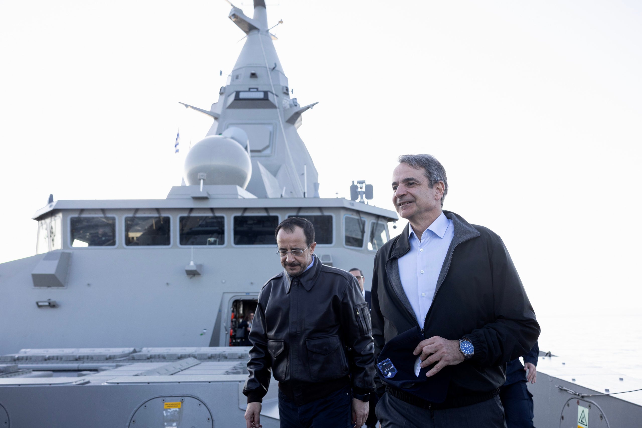 Home 103 Στη φρεγάτα «Κίμων» Μητσοτάκης και Χριστοδουλίδης – «Εκπληρώνουμε το καθήκον μας» δήλωσε ο Έλληνας πρωθυπουργός