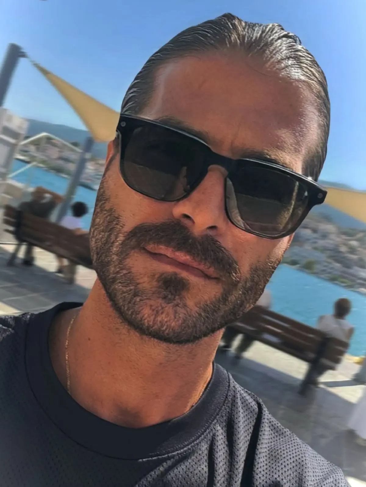 Συγκλονίζει ο Μουγκοπέτρος: «Ένα δευτερόλεπτο που με άφησε άνεργο, άστεγο, χωρίς αυτοκίνητο, χωρίς τίποτα» 3 Η ανάρτηση του Άρη Μουγκοπέτρου