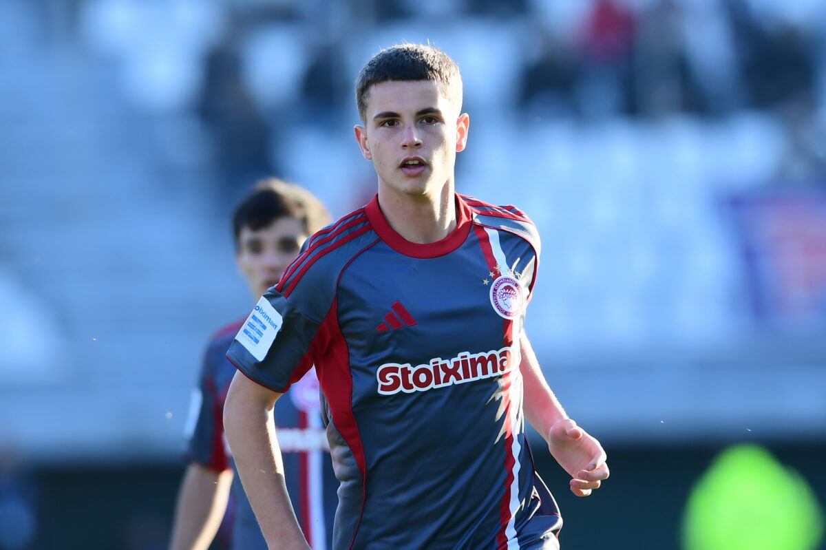 Ολυμπιακός: Η Παρί Σεν Ζερμέν βάζει στο στόχαστρο τον Μουζακίτη