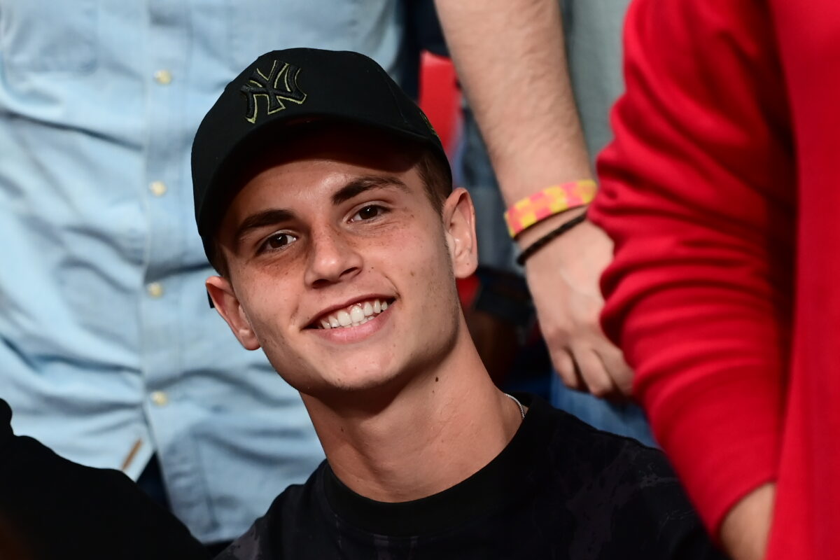 Ολυμπιακός – Παναθηναϊκός: Μεντιλίμπαρ, Μουζακίτης και Κωστούλας παρευρέθηκαν στο ΣΕΦ για το ντέρμπι της Euroleague