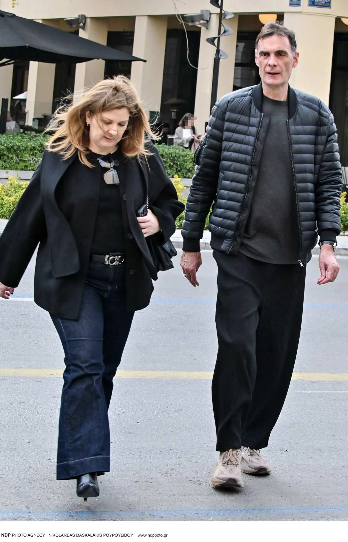 Γιώργος Μπαρτζώκας: Γνωρίστε τη σύζυγό του σε μια σπάνια εμφάνιση στην καρδιά της Αθήνας (Φωτογραφίες) 6 Γιώργος Μπαρτζώκας σύζυγος