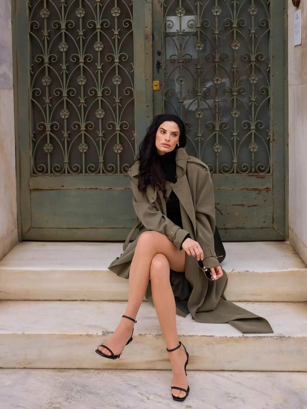 Χριστίνα Μπόμπα: Εκθαμβωτική νέα φωτογράφιση με μίνι που μαγεύει 9 Χριστίνα Μπόμπα