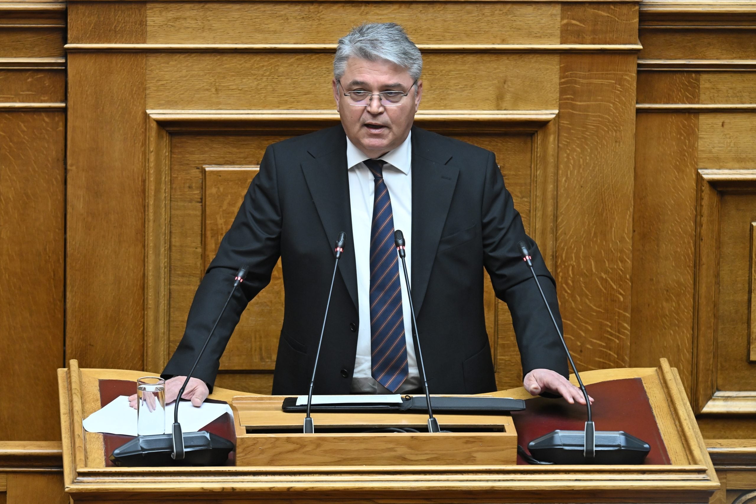 Νατσιός στη Βουλή: Χρειάστηκε ο πόλεμος στο Ιράν για να αναβιώσετε το Ενιαίο Αμυντικό Δόγμα