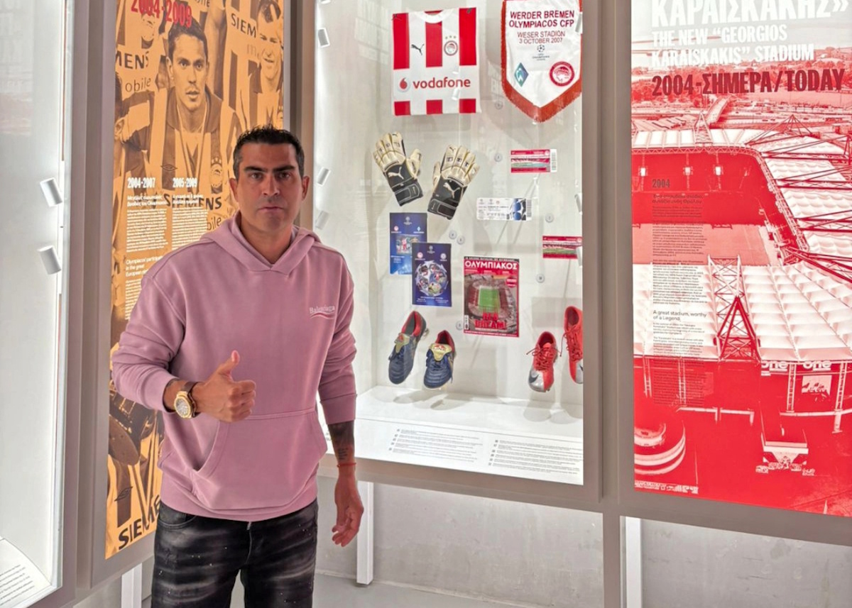 Ο Νέρι Καστίγιο περιηγήθηκε στο μουσείο του Ολυμπιακού με τις κόρες του