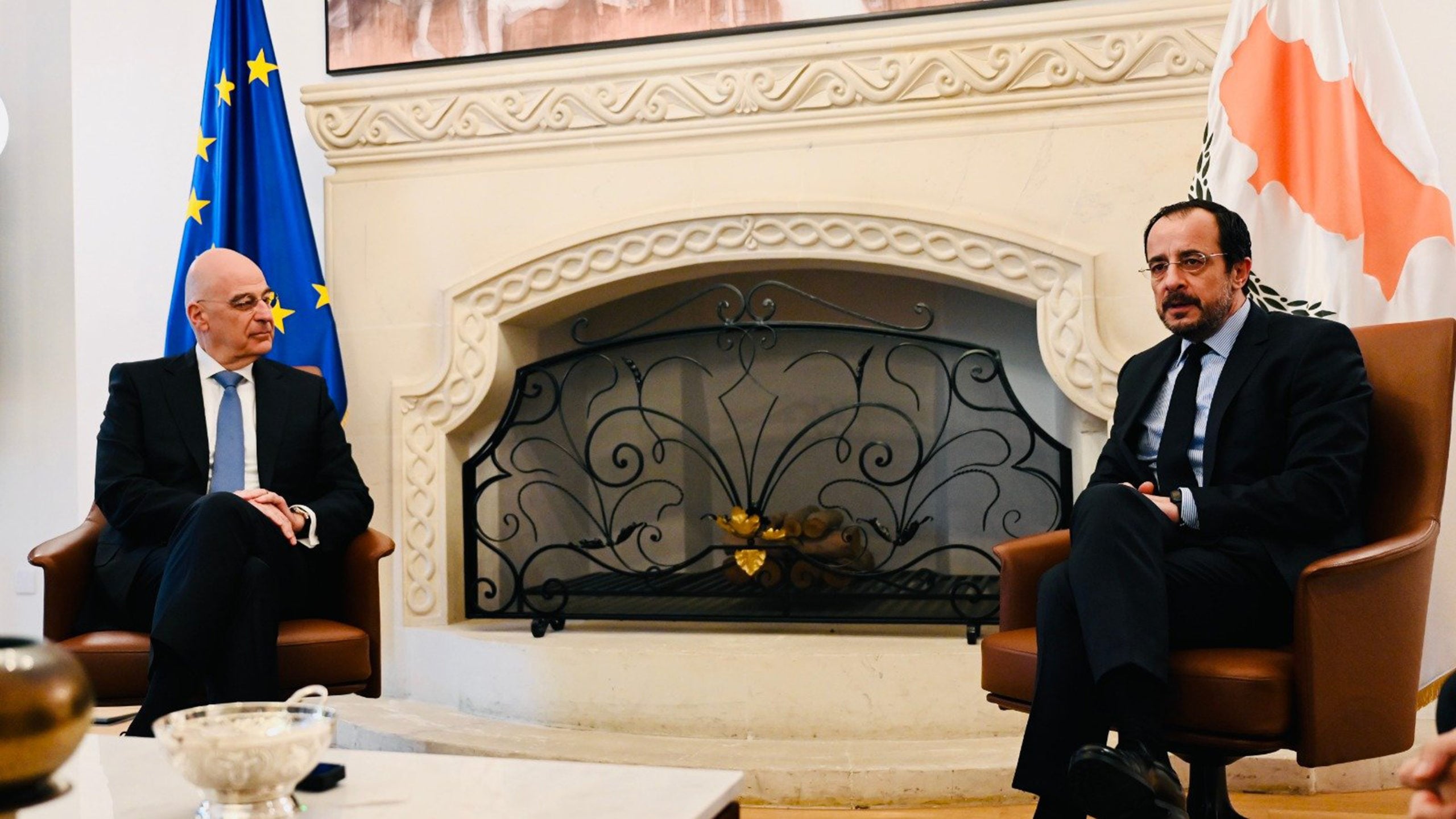 Δένδιας μετά τη συνάντηση με Χριστοδουλίδη: Η Κύπρος δεν είναι μακριά