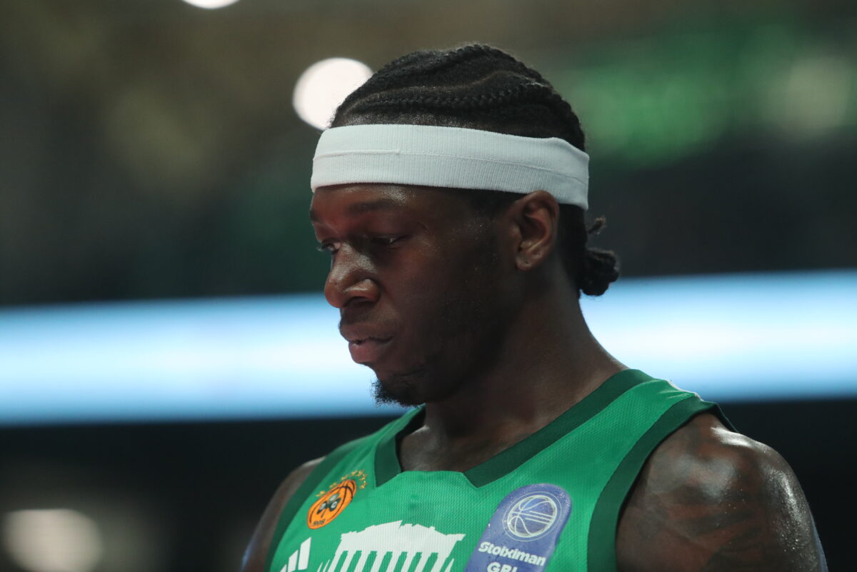 Ο Κέντρικ Ναν επέστρεψε στις ΗΠΑ για την κηδεία της γιαγιάς του