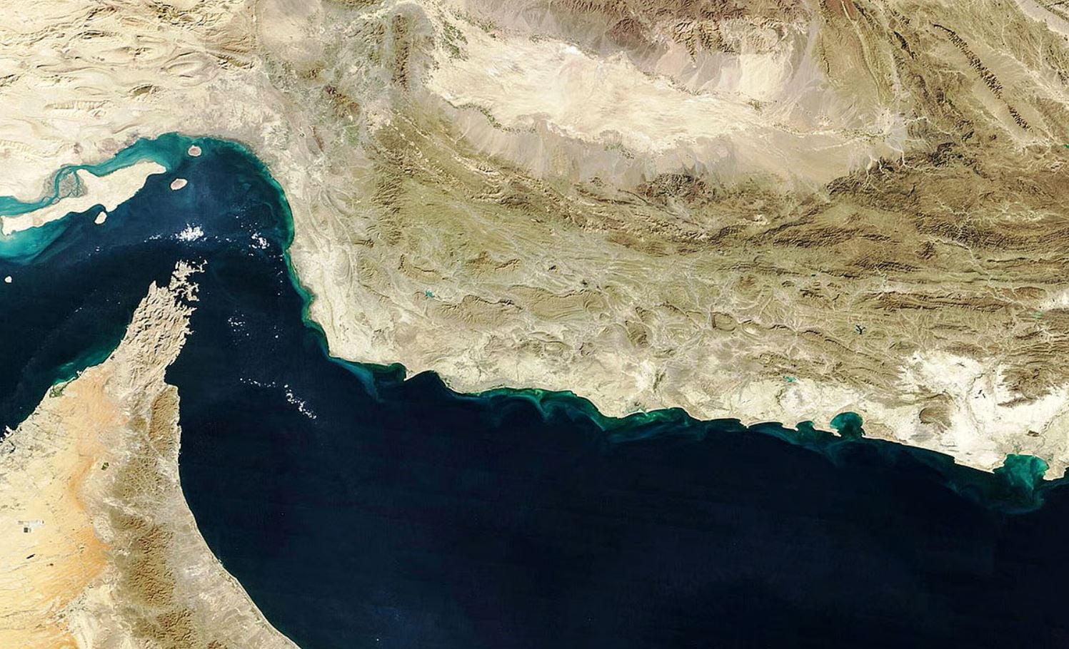 Ιράν: Προειδοποιεί για πλήρες κλείσιμο των Στενών του Ορμούζ αν οι ΗΠΑ επιτεθούν στις ενεργειακές του υποδομές