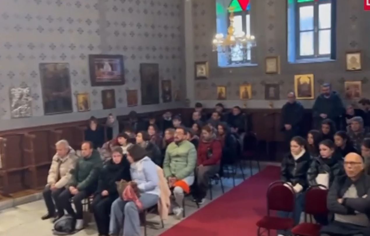 Απέδωσαν τον Ακάθιστο Ύμνο στην Παναγία των Βλαχερνών στην Κωνσταντινούπολη – ΒΙΝΤΕΟ