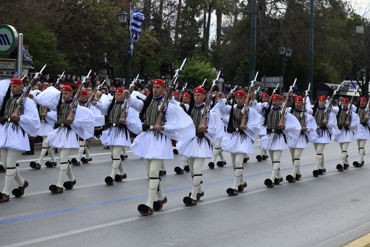 25η Μαρτίου: Συναρπαστικές στιγμές από τις παρελάσεις σε όλη την Ελλάδα για την επέτειο 17 Παρέλαση