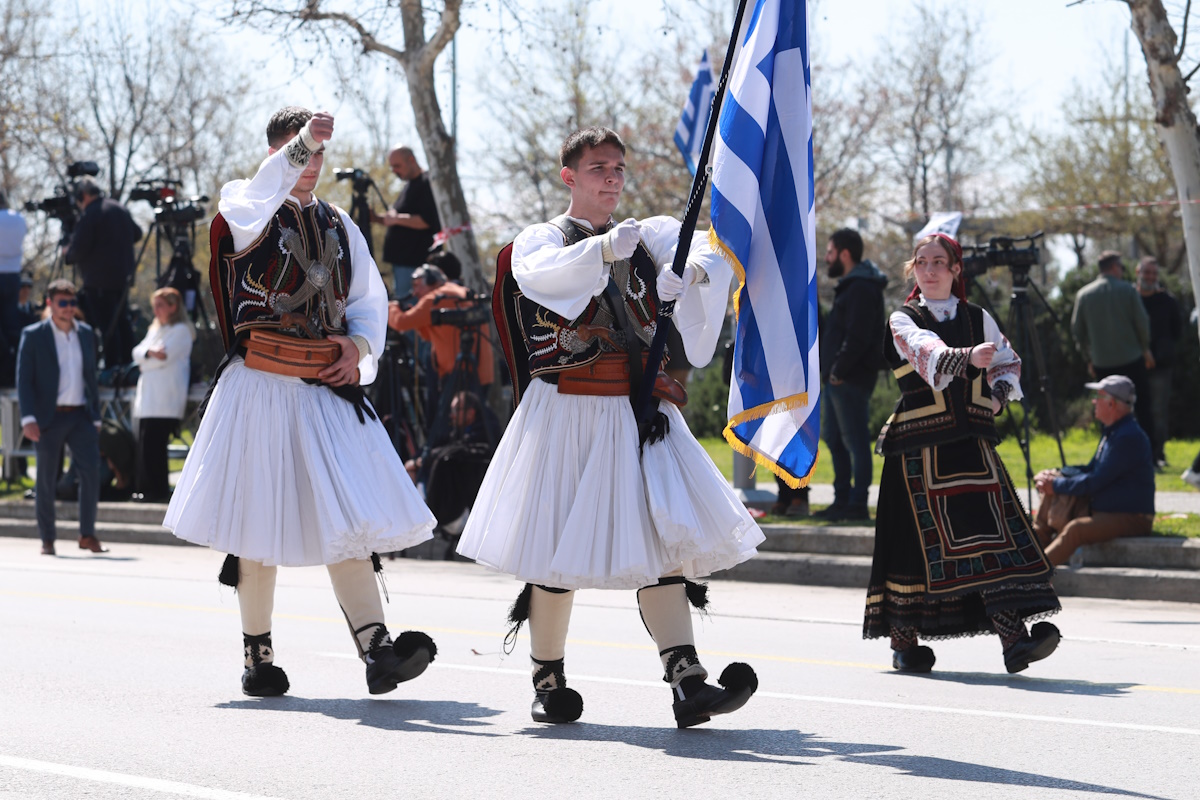 25η Μαρτίου: Συναρπαστικές στιγμές από τις παρελάσεις σε όλη την Ελλάδα για την επέτειο 22 Παρέλαση